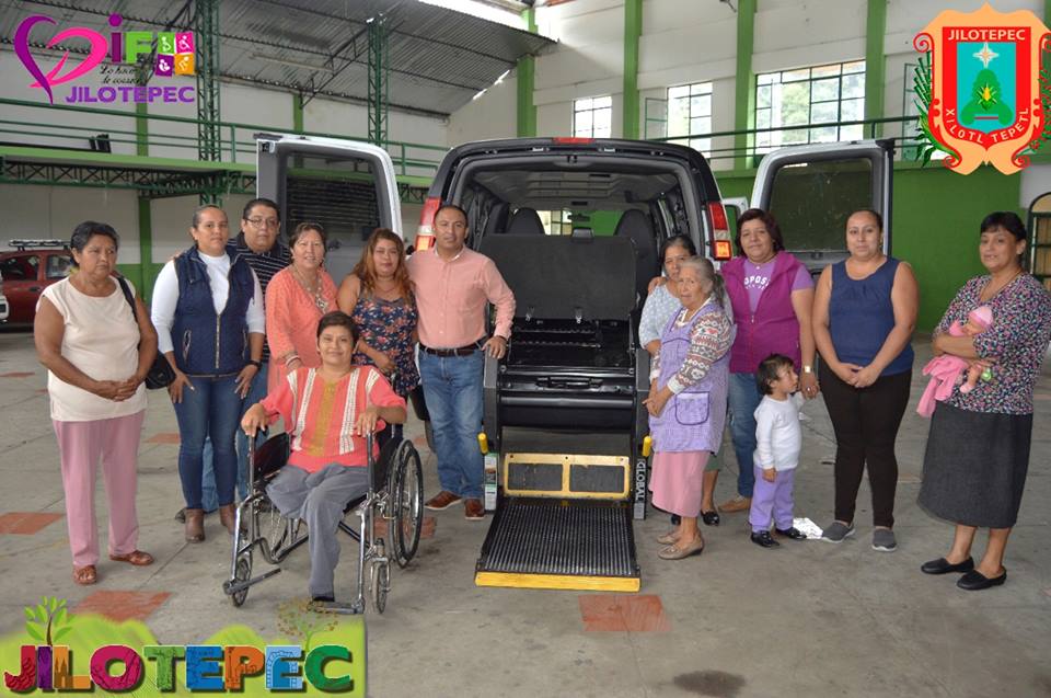 vehículo para el traslado programado de personas discapacitadas vehículo para el traslado programado de personas discapacitadas