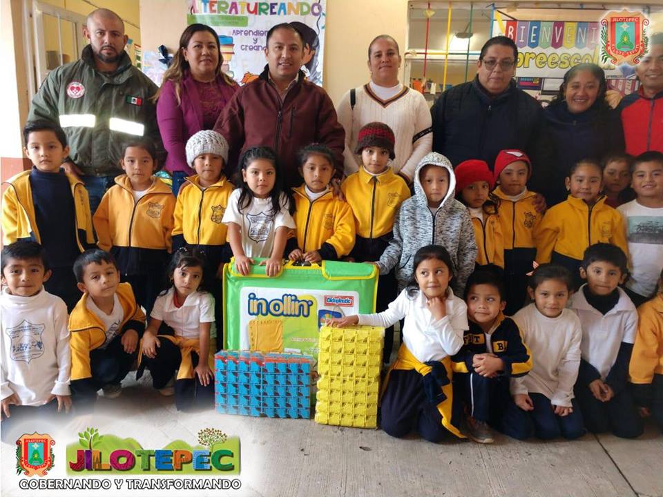 Entrega de material didáctico. Entrega de material didáctico.