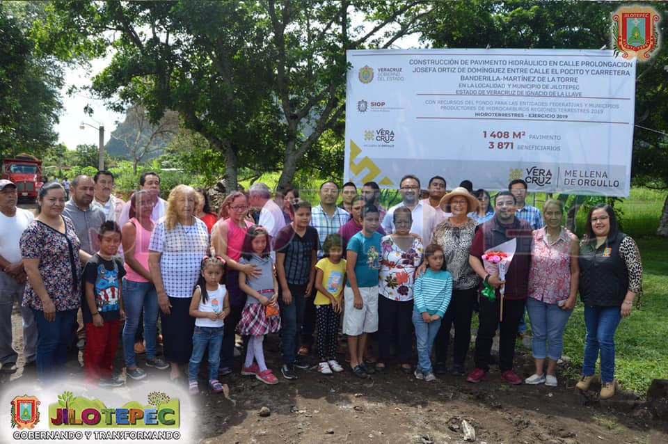 Banderazos de inicio de obras, en la Cabecera Municipal. Banderazos de inicio de obras, en la Cabecera Municipal.