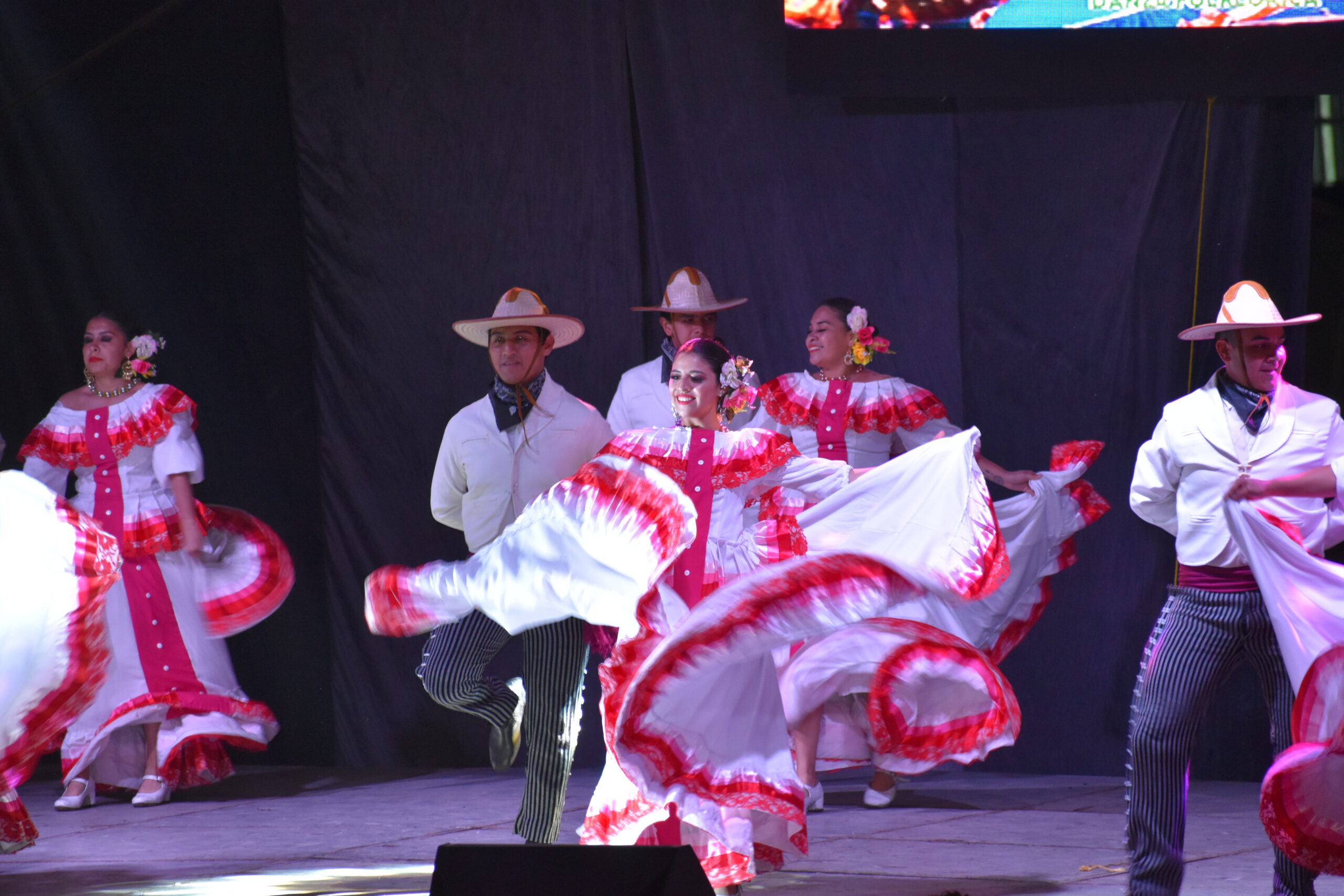 Primer Festival Internacional de Danza Folklórika